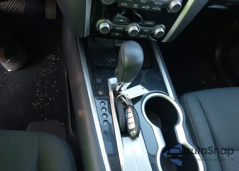 2020 Nissan Pathfinder Sv 2Wd z USA, uszkodzony, nr VIN 5N1DR2BN3LC628421